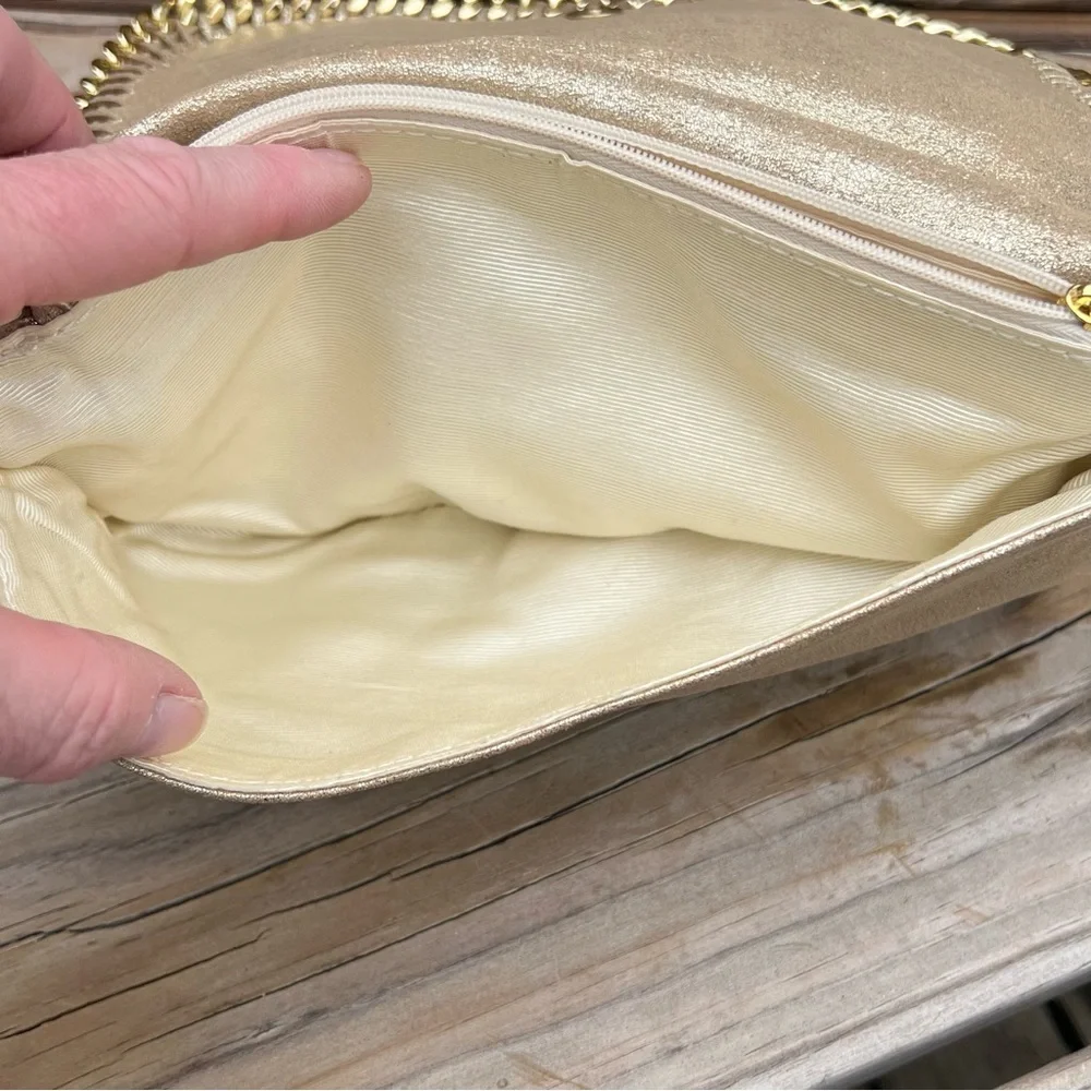 - Lilly Pulitzer Metallic Gold Link Clutch! EUC!